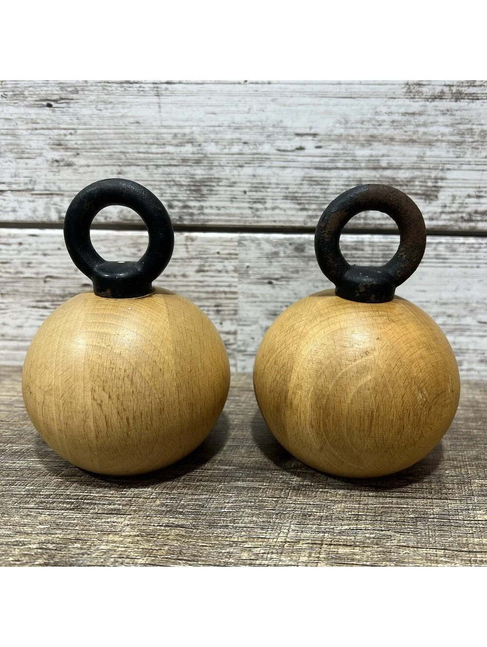 VTG BODUM Nissen Ball Boy Salt  & Pepper Round Wooden Mill/Grinder Set Denmark